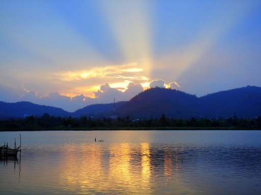 Khao Tao Lake Sunset
